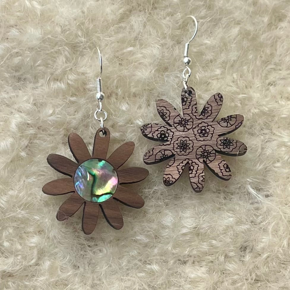 Daisy Earrings in Walnut